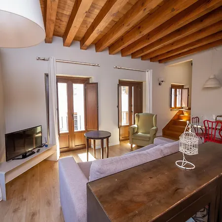Santa Fe Apartment *